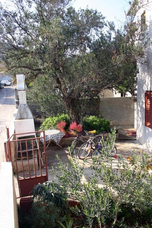 Apartments Ivan Orlic Vinišće エクステリア 写真